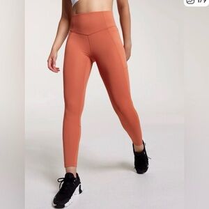 CALIA by Carrie Underwood High-Rise Apricot 7/8 Leggings
